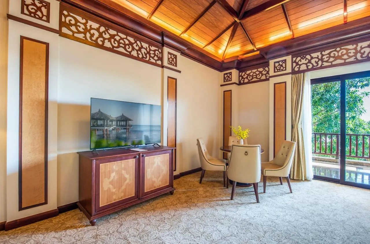 Resort Vinpearl Luxury Nha Trang Hotel