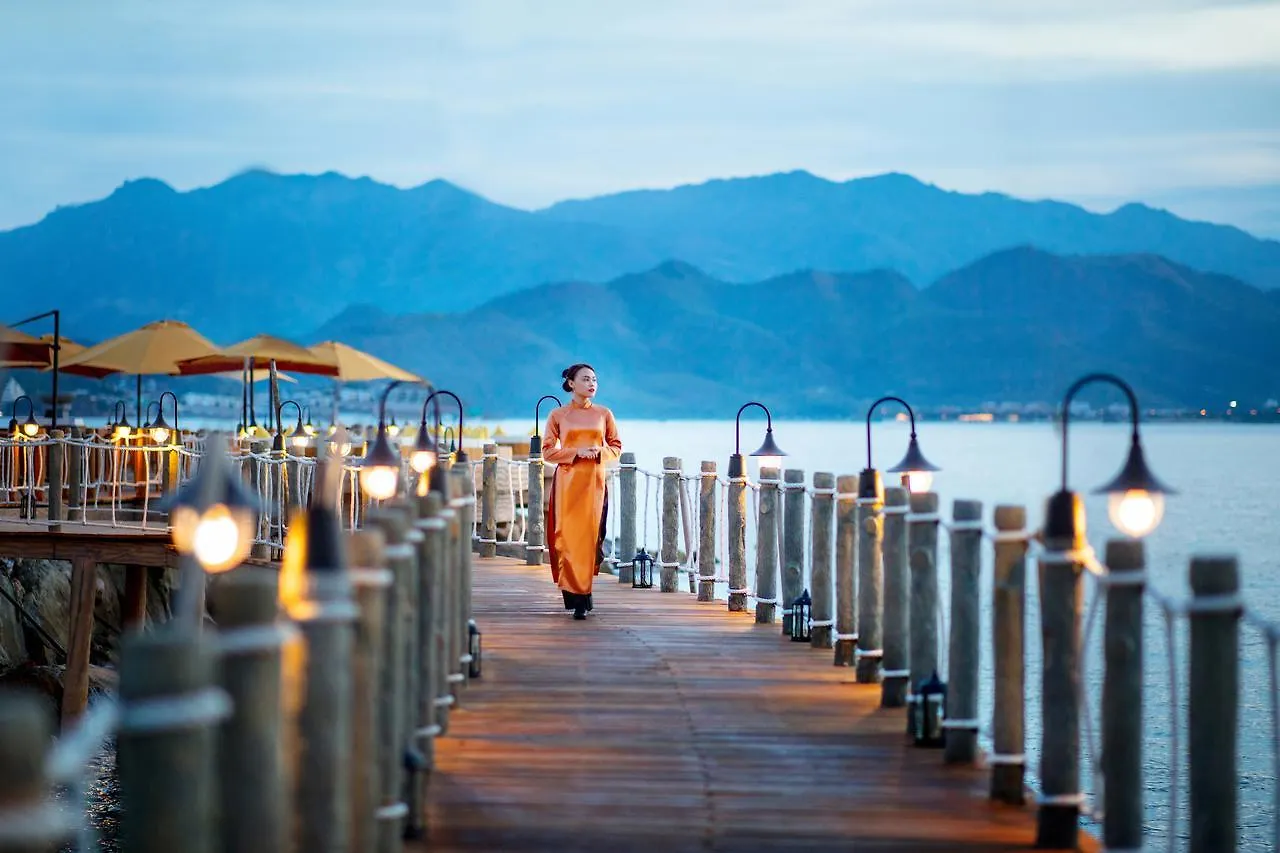 Vinpearl Luxury Nha Trang Hotel 5*,